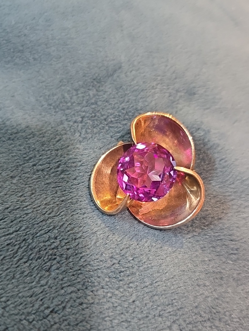 Sterling Silver 925 Heavy Gm WeightWomen’s Floral Pin Brooch Purple Center Stone